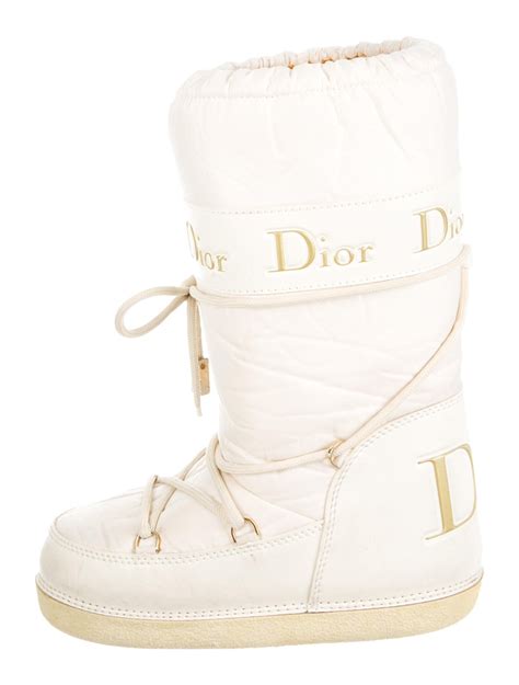 women's dior moon boots|Dior moon boots white.